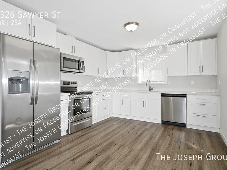 3326 Sawyer St — Photo 13