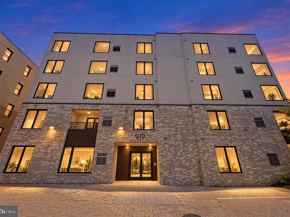 919 12th St NE #303, Washington, DC 20002