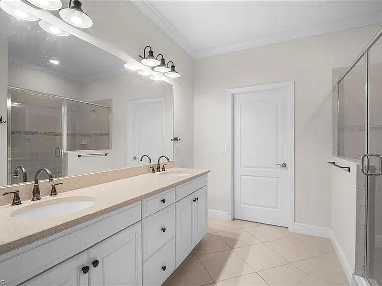 6934 Avalon Cir #405 — Photo 9