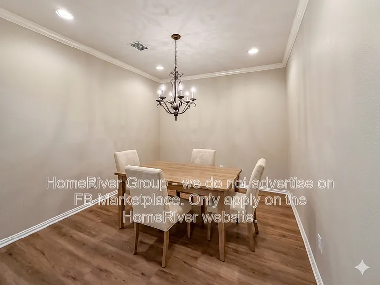 410 Marshall Way — Photo 2