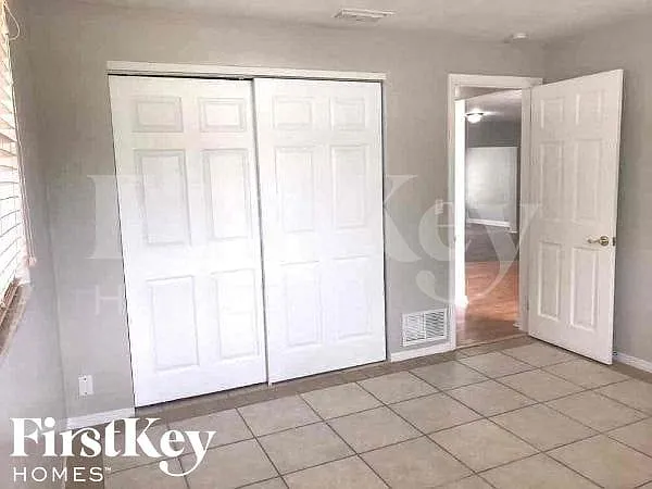 14300 Iroquois Ave — Photo 11