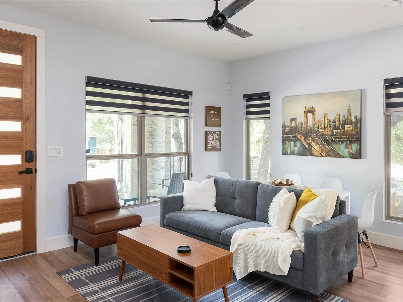 2 bed, 2.0 bath, 978 sqft, $2,600 — Photo 2