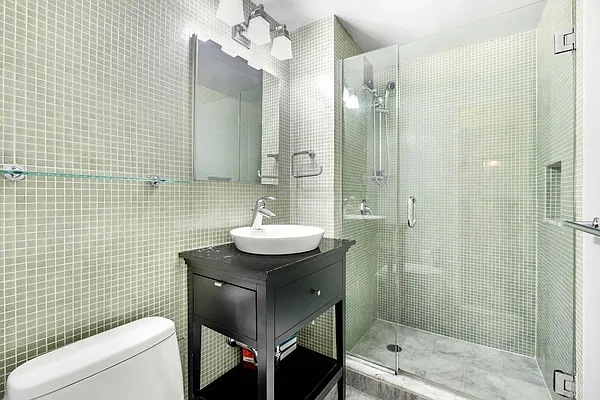 Sold by Real Direct | media 18