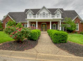 1831 Grand Ridge Rd, Louisville, KY 40214