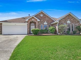 6 Lake Elizabeth Ct, Harvey, LA 70058