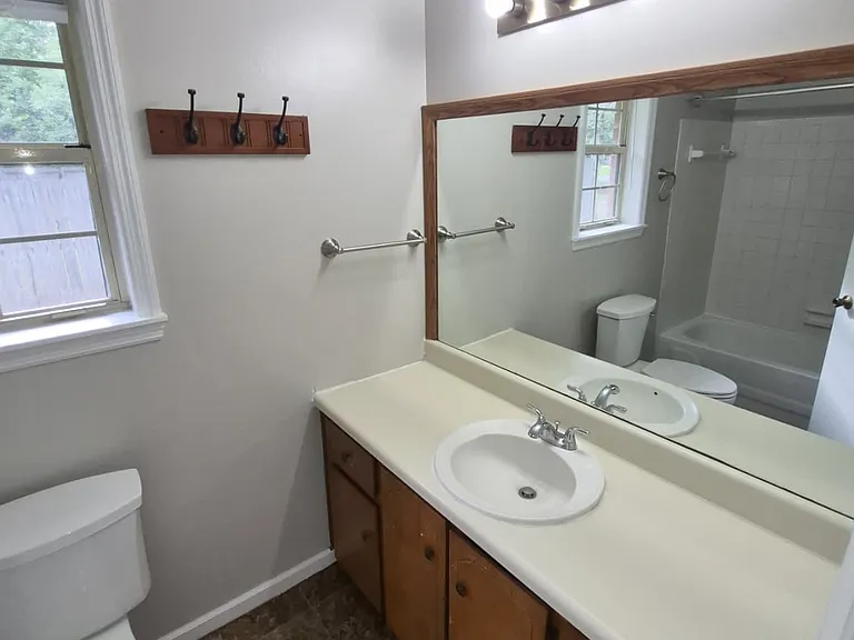 326 Nottingham Way — Photo 11