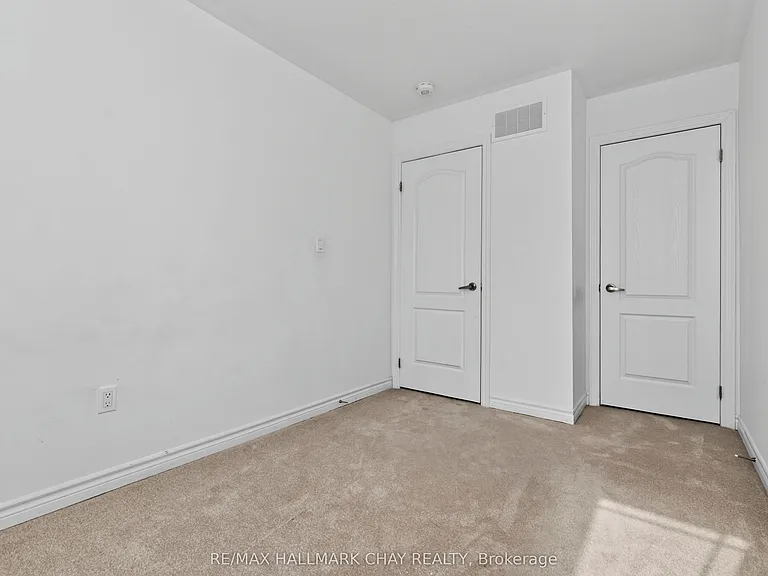 38 Milson Cres — Photo 39