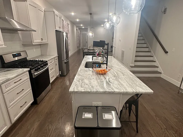 1705 Cass St #B — Photo 10