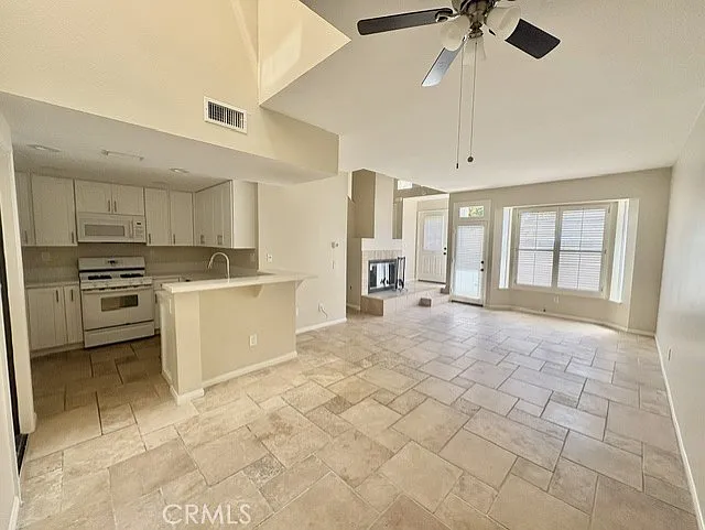 2 bed, 1030 sqft, $3,600 — Photo 4