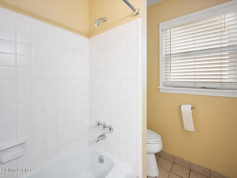 9903 Welshpool Ct — Photo 23