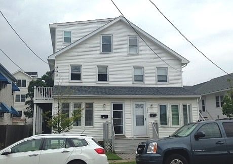 1st image of 124 45th St E Floor 1