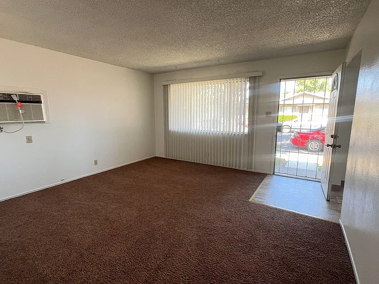 1915 Celeste Ct #B — Photo 19