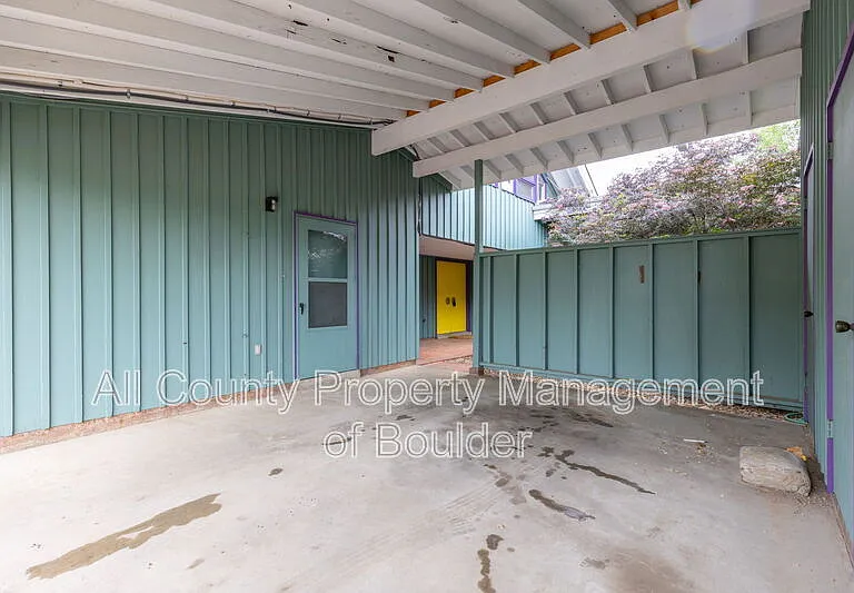 2220 Norwood Ave — Photo 30