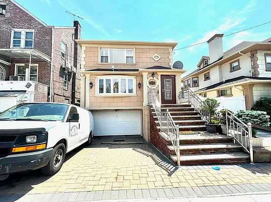 Rented by Luxury Apartments LIC | media 2