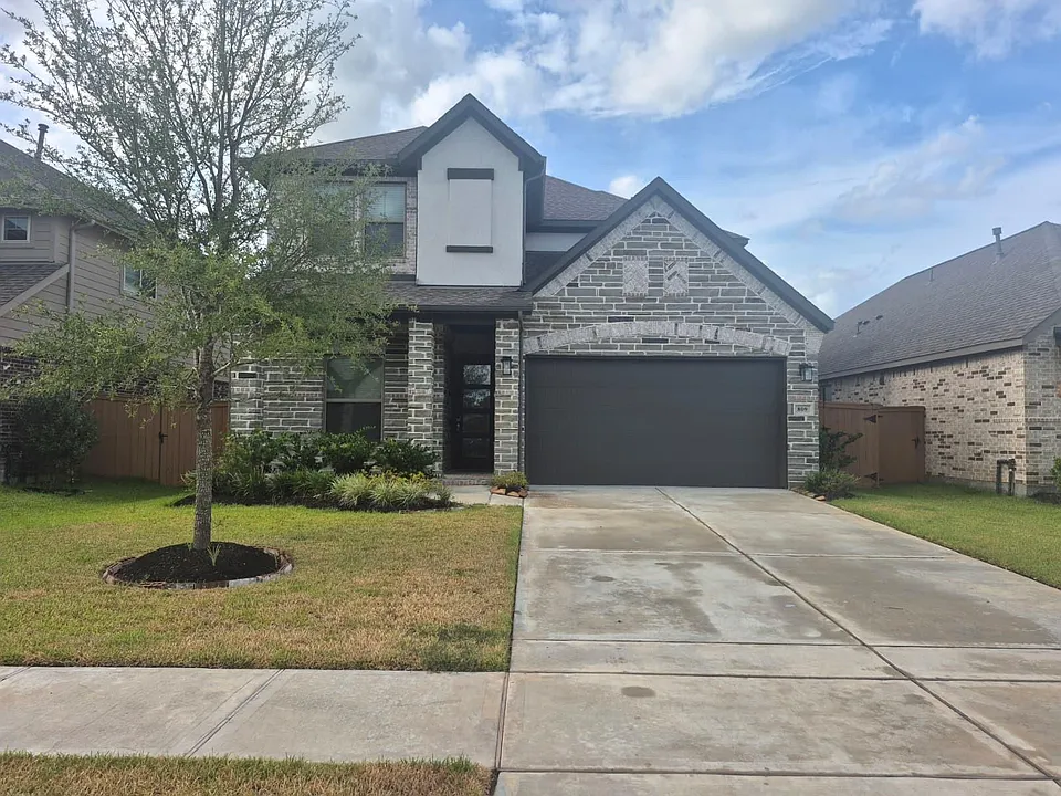 809 Coronado Terrace Ln