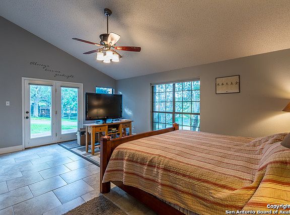 3rd image of 29429 Sumpter Dr