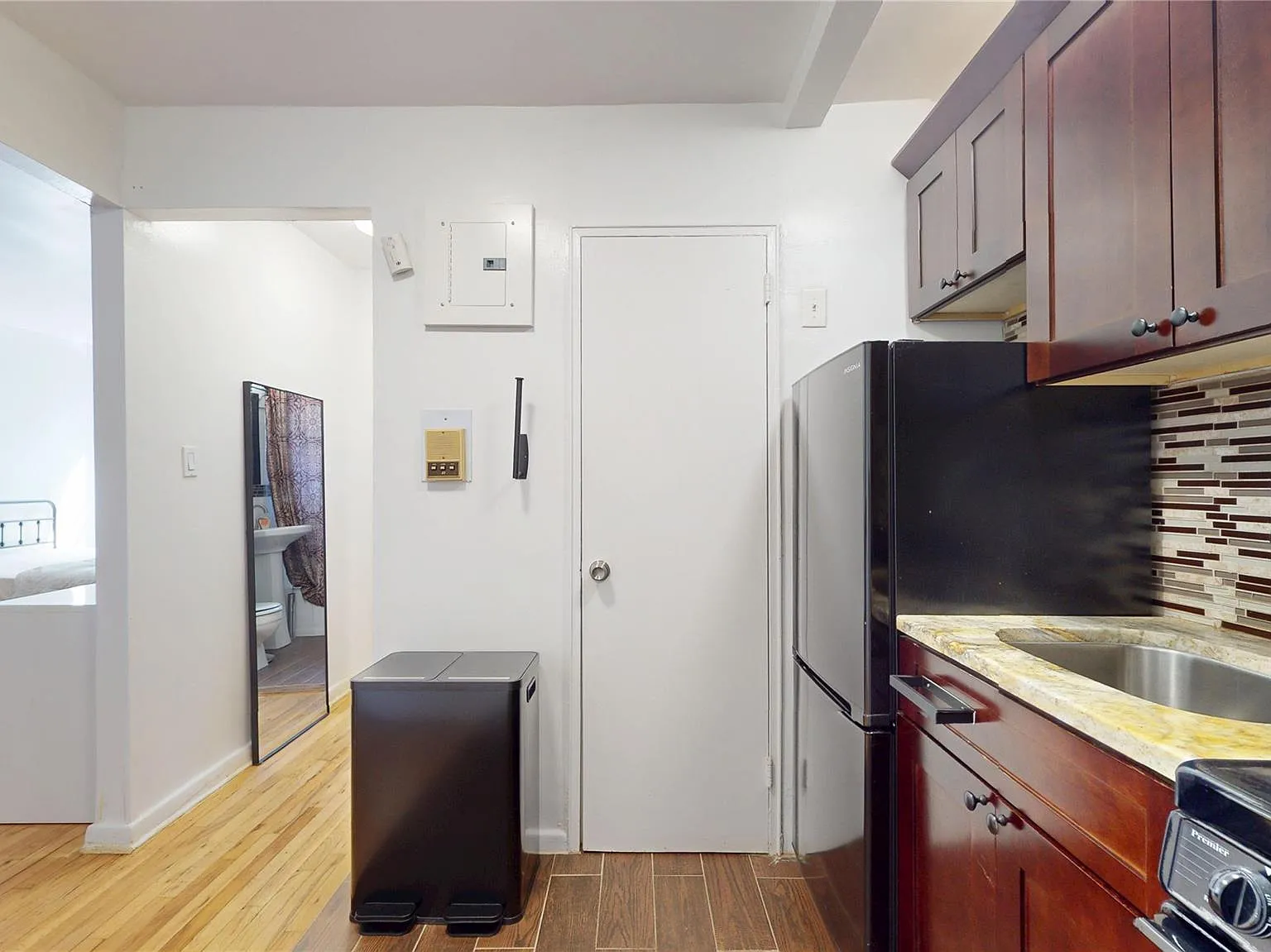 Studio, 1.0 bath, 400 sqft, $1,776 — Photo 4