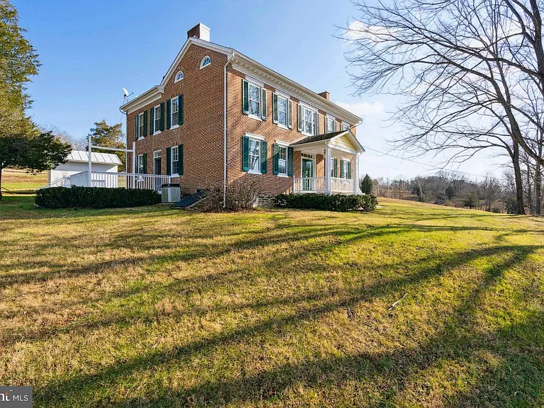 15615 Falls Rd — Photo 2