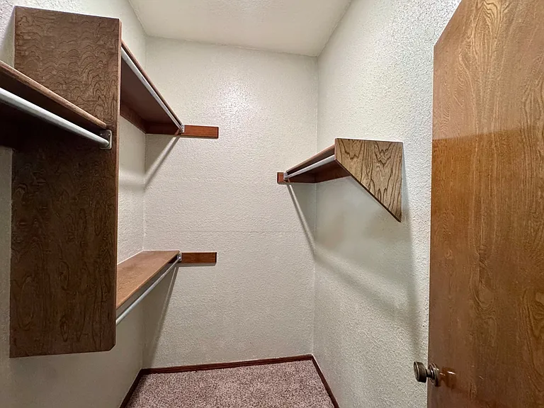 3812 NE 142nd Cir — Photo 16