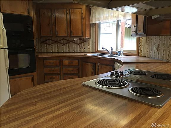 2nd image of 7420 40th Ct NE