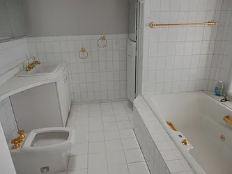 Rented by Aimee Grodanz, LREB