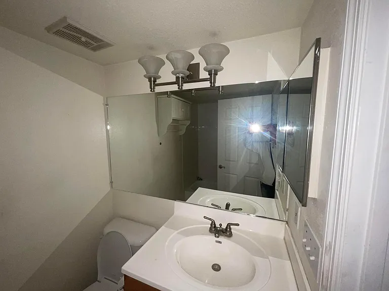 2500 Winding Creek Blvd #C103 — Photo 31