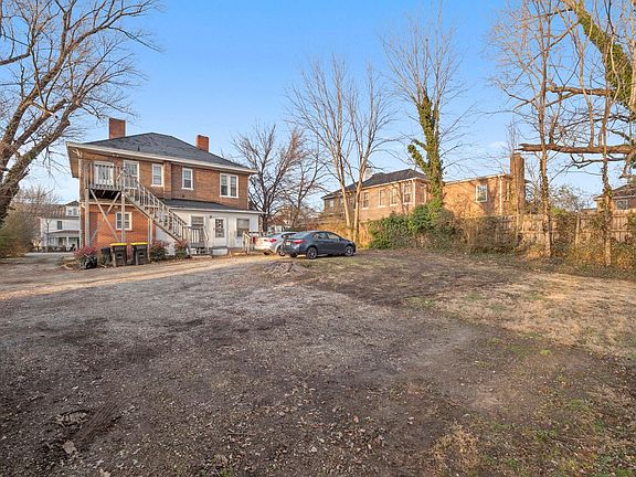 5th image of 115 Diamond Ave #A