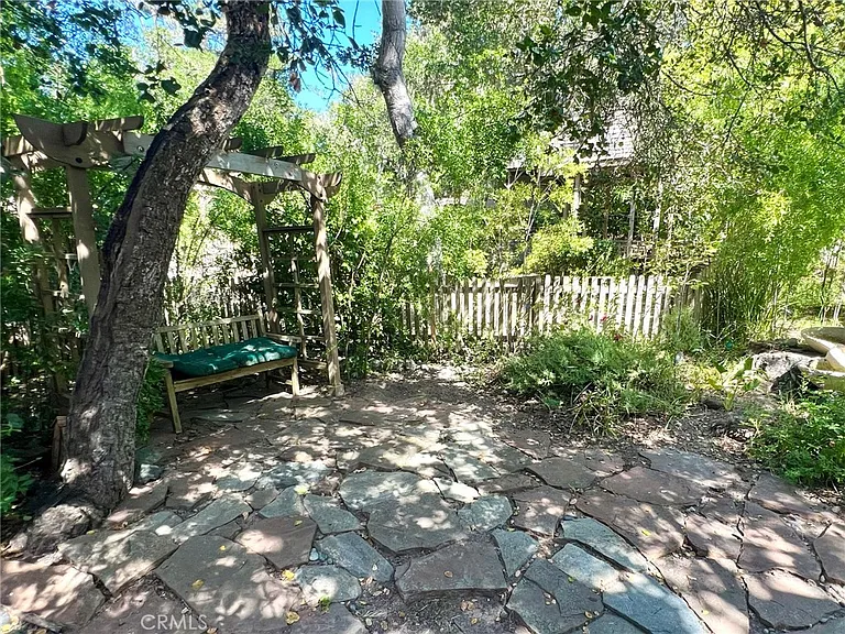 1530 Emerson Rd — Photo 52