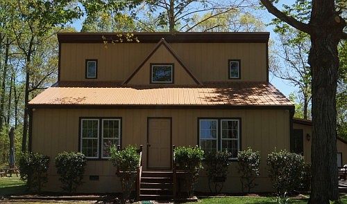1st image of 220 Oakdale Dr