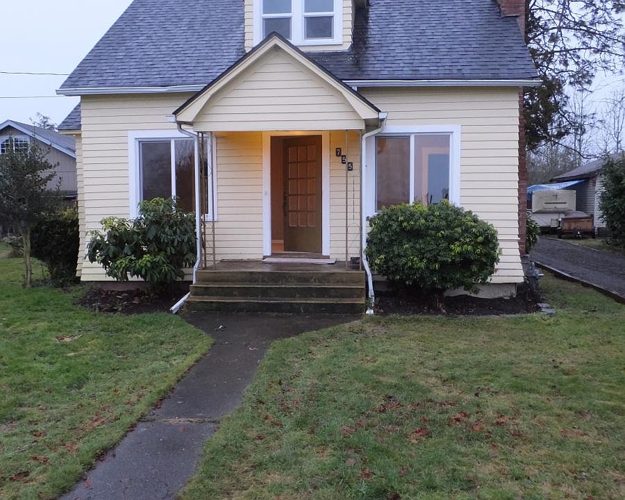 2nd image of 755 Couls Ave