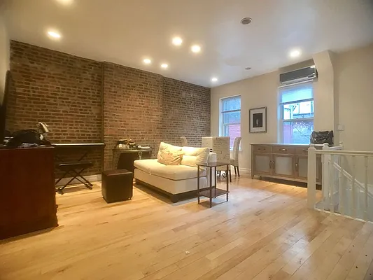 Rented by Mason Real Estate | media 35