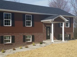 1012 Eagle Point Dr, Berea, KY 40403