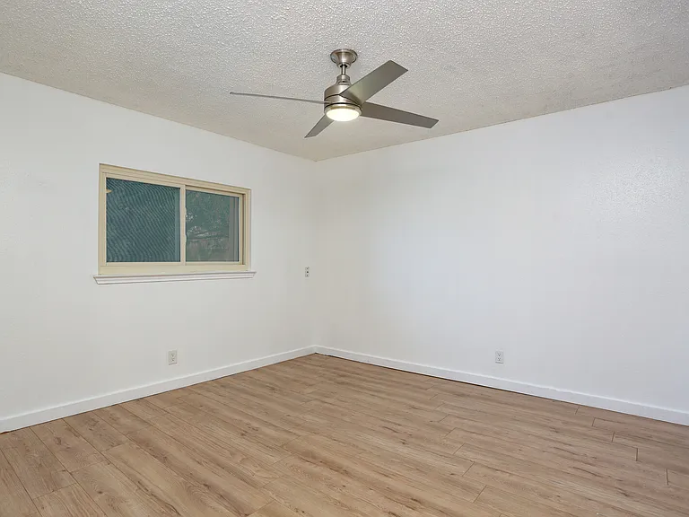 7068 Beech Trail Dr — Photo 13