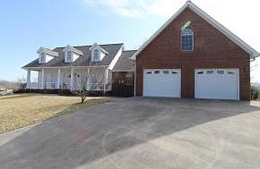 1st image of 4005 Wandering Dr