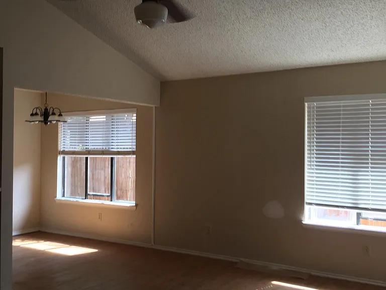 5412 34th St #SIDE A — Photo 3