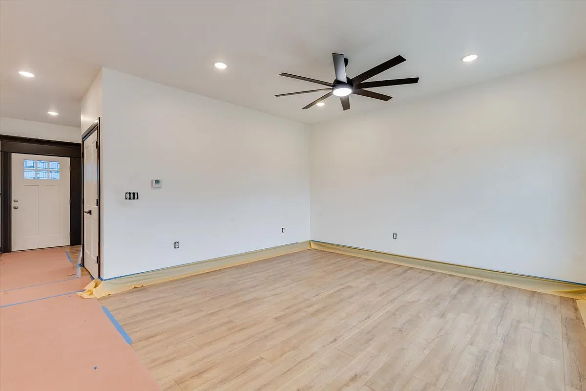 425 South Stoney Creek Street - 1 — Photo 2