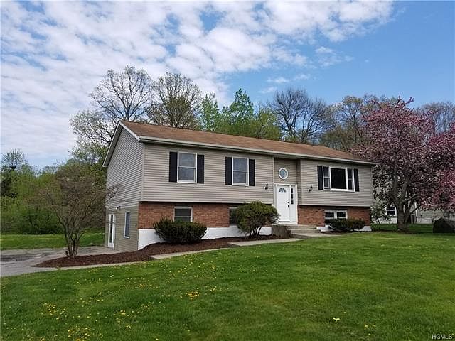1st image of 27 Vermont Dr