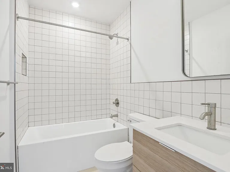 2406 Frankford Ave #3B — Photo 14