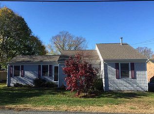 14 Sherman Ln, Middletown, RI 02842