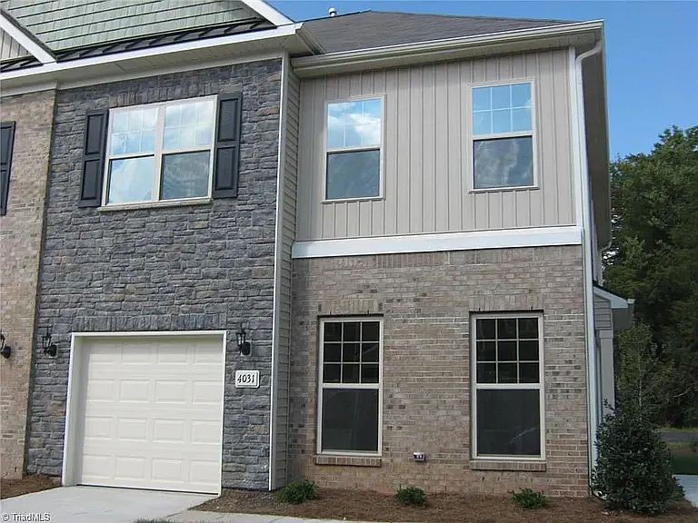 4031 Canterwood Dr — Photo 2