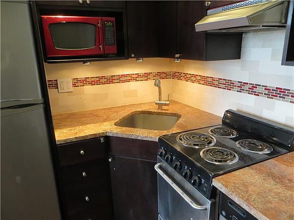 2nd image of 5 Tudor City Pl APT 830