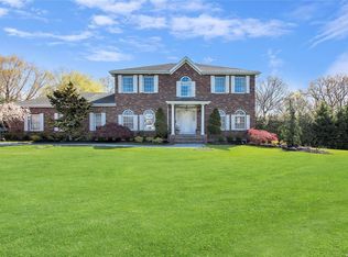 49 Sunhill Rd, Nesconset, NY 11767