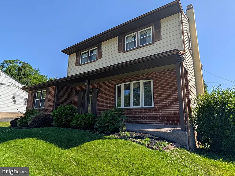 14 Westwood Cir — Photo 24