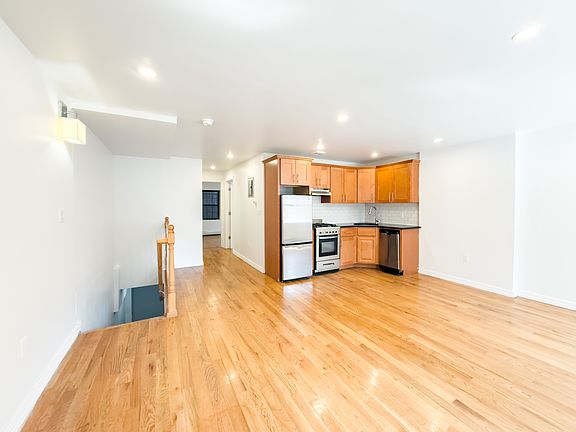 2nd image of 789 Greene Ave #1