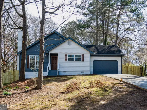 40 Cumberland Dr, Rex, GA 30273