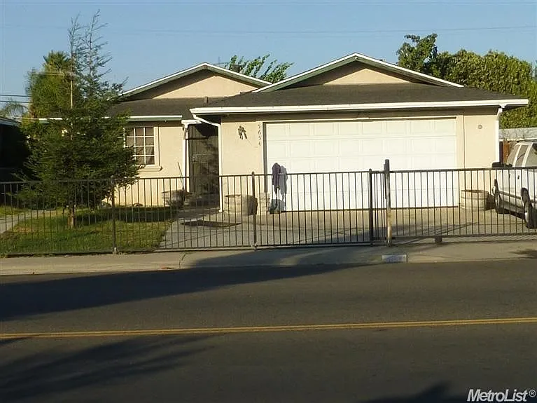 5654 9th St photo 1