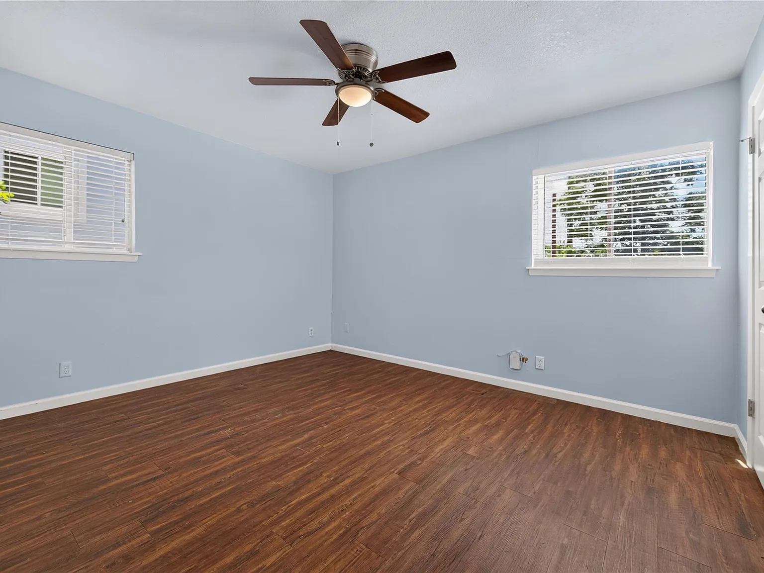 1 bed, 1.0 bath, 775 sqft, $925 — Photo 4