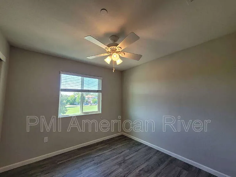 3238 Chelmer Way — Photo 12