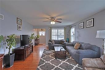 4th image of 813 N Fork Dr