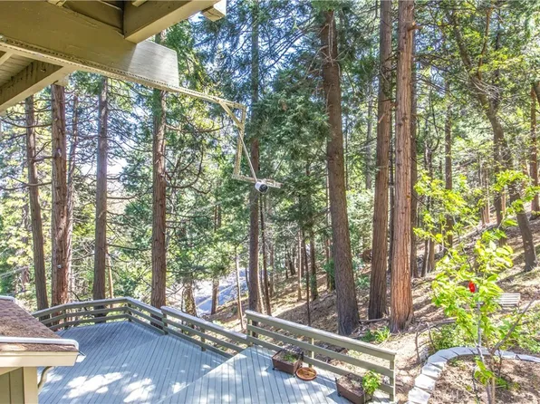 24098 Skyland Dr, Crestline, CA 92325